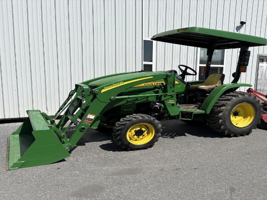 John Deere 3206 Tractor