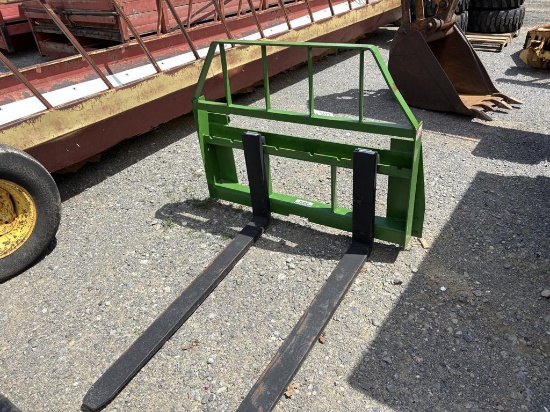 John Deere Kivel Pallet Fork Attachment