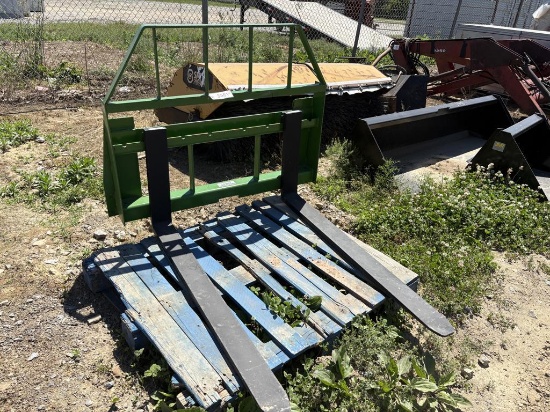 (New) John Deere Kivel Pallet Fork Attachment