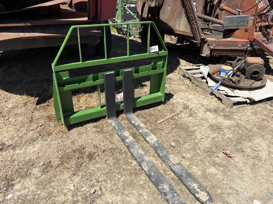 New John Deere Kivel 3500 Pallet Fork Attachment