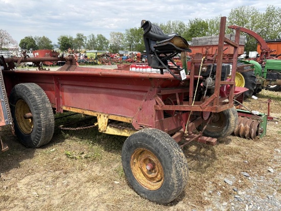 New Holland Manure Spreader