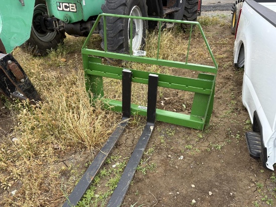 John Deere Kivel Pallet Fork Attachment