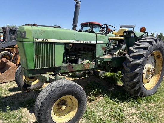 John Deere 2840 Tractor
