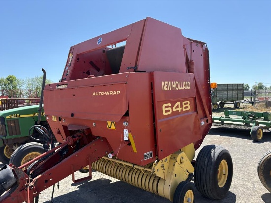 New Holland 648 Hay Baler