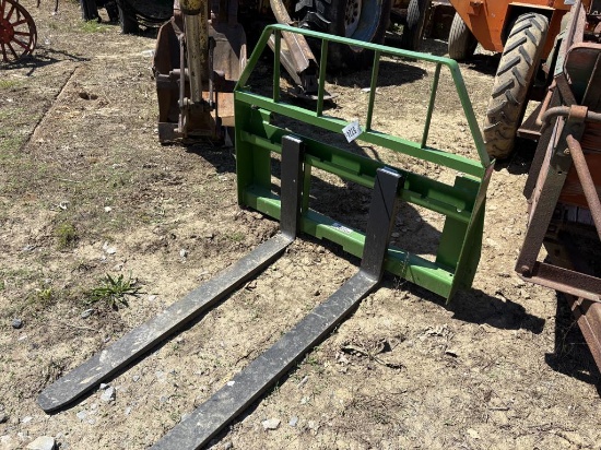 New John Deere Kivel 3500# Pallet Fork Attach