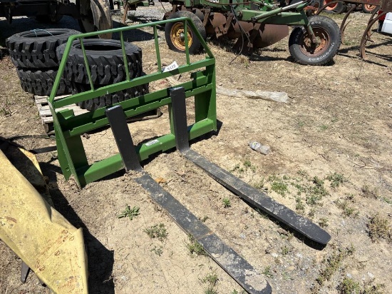 John Deere Kivel 3500LB Pallet Fork Attachment