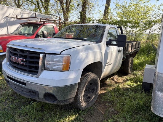 2008 GMC 2500 Flatbed Truck