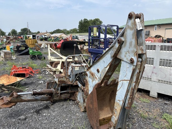 Gehl Backhoe Attachment for Skidsteer