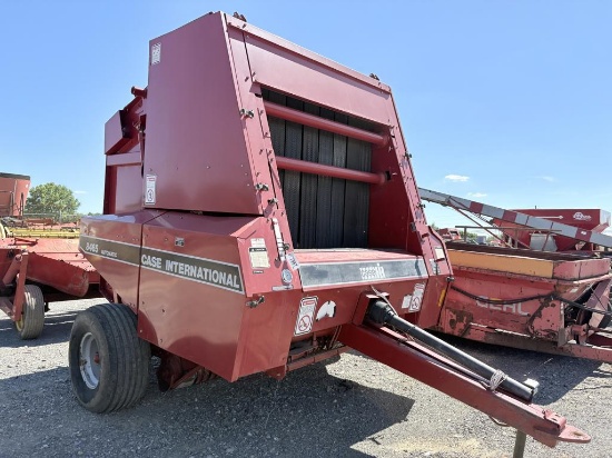 Case International 8465 Round Baler