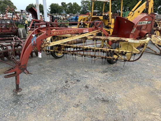 New Holland 256 Hay Rake
