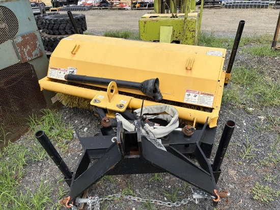 MB Enterprises 3pt Broom