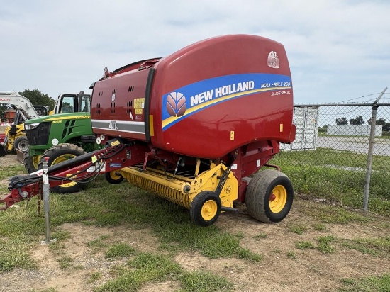 New Holland RB450 Silage Special Round Baler