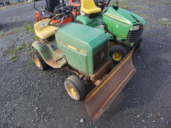 John Deere 160 Riding Mower