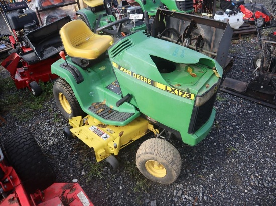 John Deere LX173 Riding Mower
