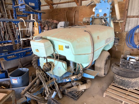 Berthoud Super Airflo 2000 Sprayer