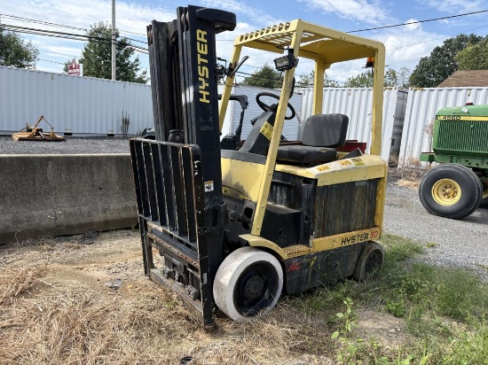 Hyster E502-33 Forklift