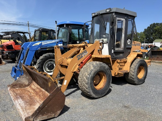 Case 221B Plus Pay Loader