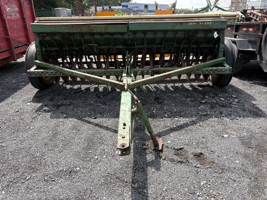 John Deere 8350 Grain Drill