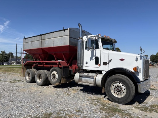 2005 Peterbilt Truck