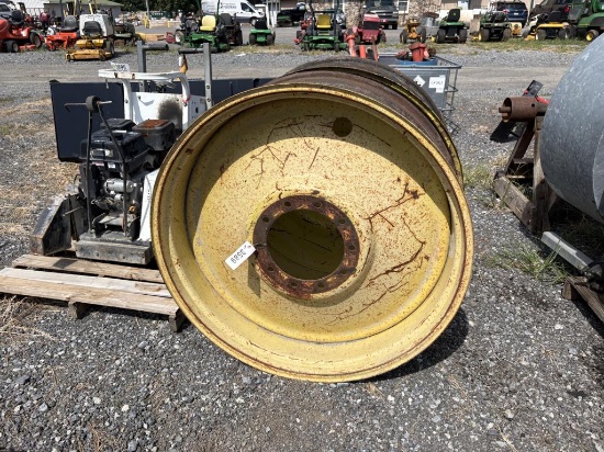 John Deere 10-Hole 42in Dual Rims