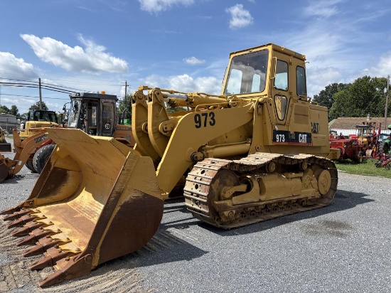 CAT 973 Crawler Loader