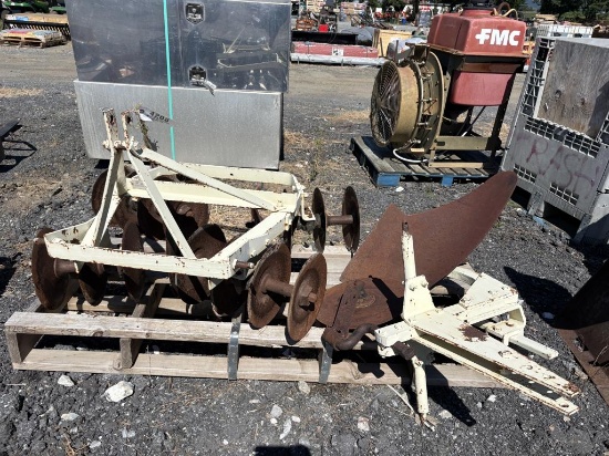 International 5ft Disc w/1 Bottom Plow