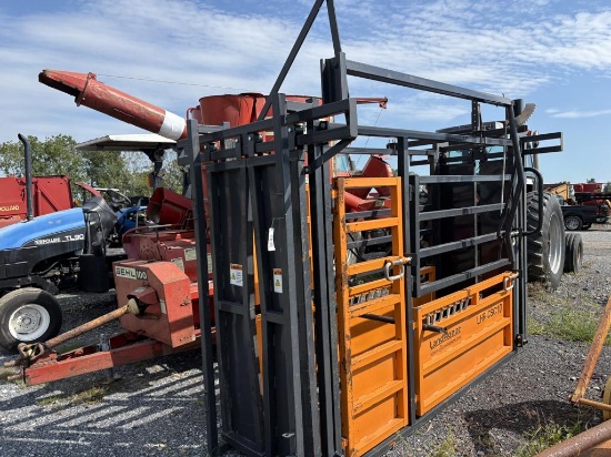 10ft Cattle Squeeze Chute
