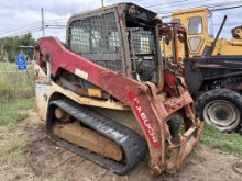 Takeuchi TL10V2 Skidsteer