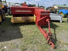 New Holland 565 Baler