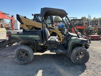 John Deere 825i Gator