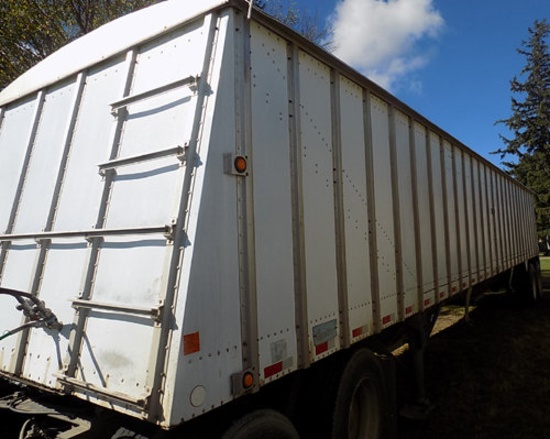 ’88 Merritt 42’ alum. grain hopper trailer