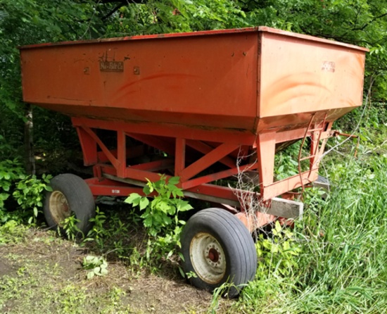 Nu-Bilt gravity box on 10-ton gear