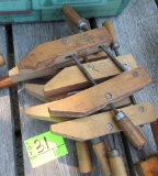 lot of 4 wooden clamps