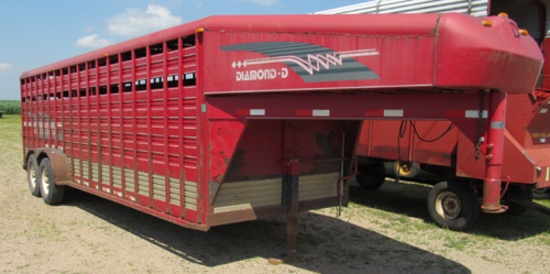 1997 Diamond livestock trailer