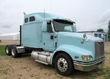 2007 International 9400 w/ sleeper cab