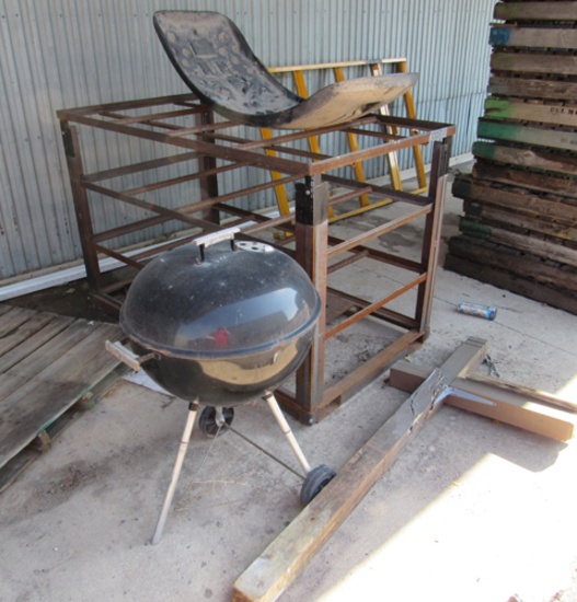 grill, post, fender & yello rack