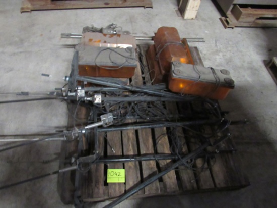antenna, lights & pallet bracket