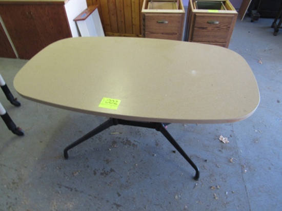 table, 3' x 5'