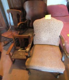 lot of 4 chairs