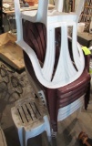 lot of 8 plastic chairs, 4 end tables