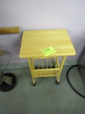 end table on wheels