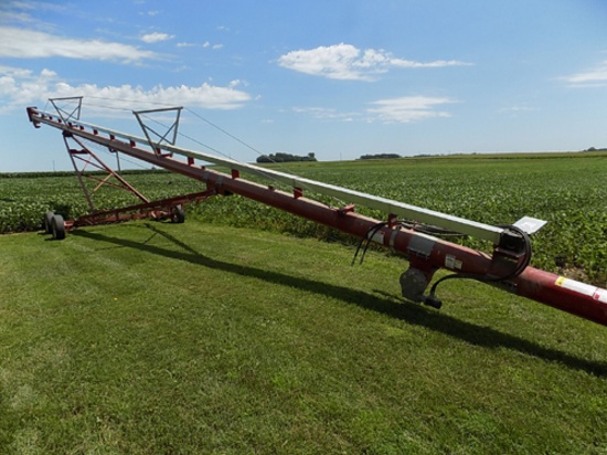 2012 Sundegna 10” x 76’ auger, tandem axle