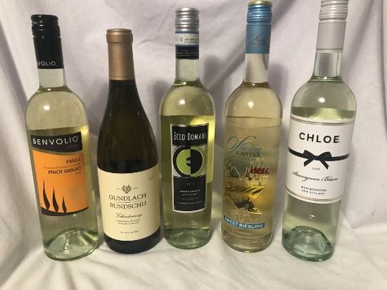 A selection of 5 Bottles of White Wine