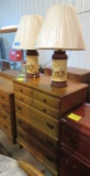 dresser and 2 lamps