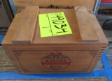 Schell's can set in wooden box