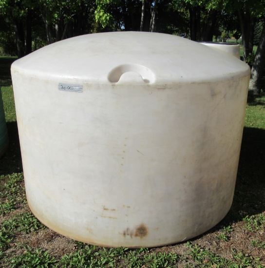 poly-tank, 1350 gal, water