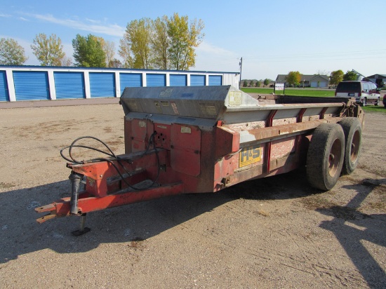 H&S 310 manure spreader