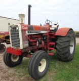 IH 806 Turbo tractor