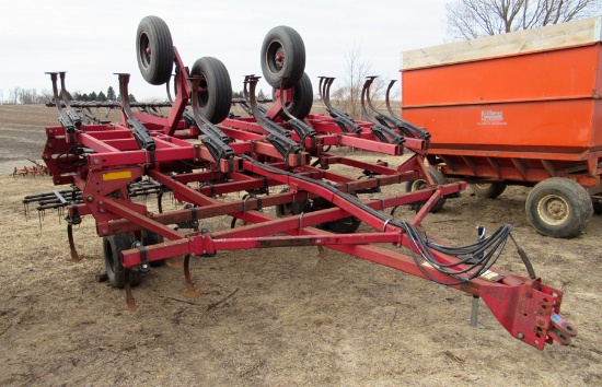 Hiniker 27 1/2’ field cultivator