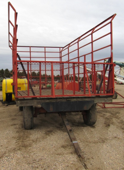 Notch bale wagon on MN running gear